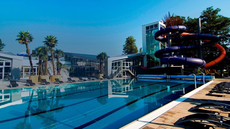 aquapark bazen podfarbeny